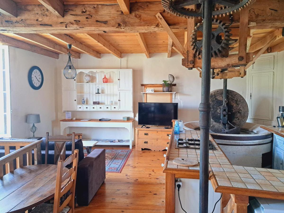 Le Moulin Etourneau - 3 Gites Avec 2 Piscines Champagnac  Buitenkant foto